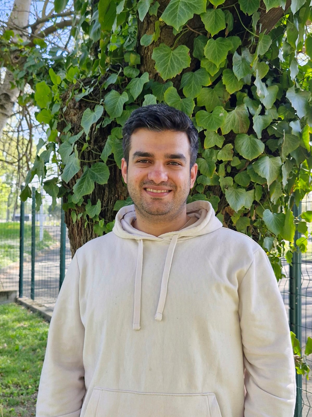 REZA HOSSEINI